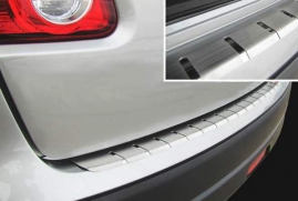 Lišta zadného nárazníka profilovaná - Toyota RAV4 2006-2010 (ŠPZ na dverách) (25-3976)